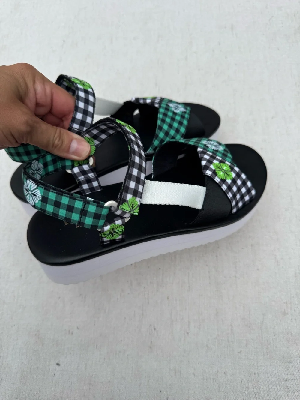 NEW Kate Spade dotty new gingham jacquard sandals
